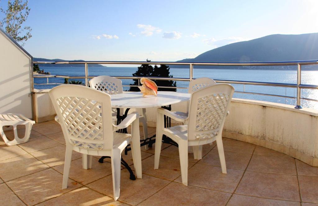 Apartments Villa Kukoljac Херцег-Новий Номер фото